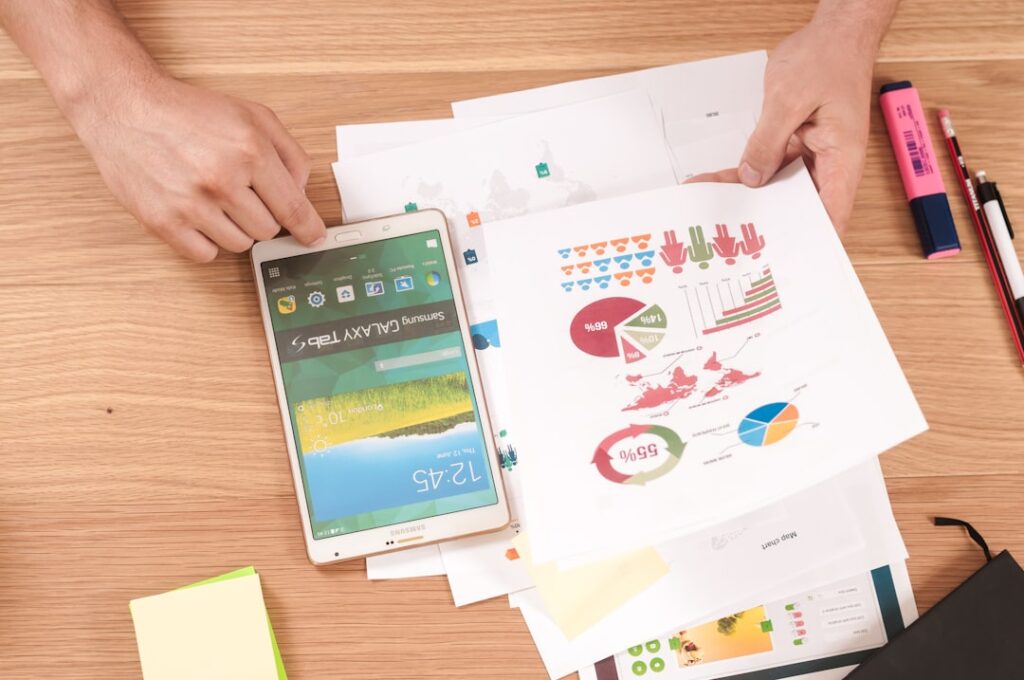 Photo Financial report